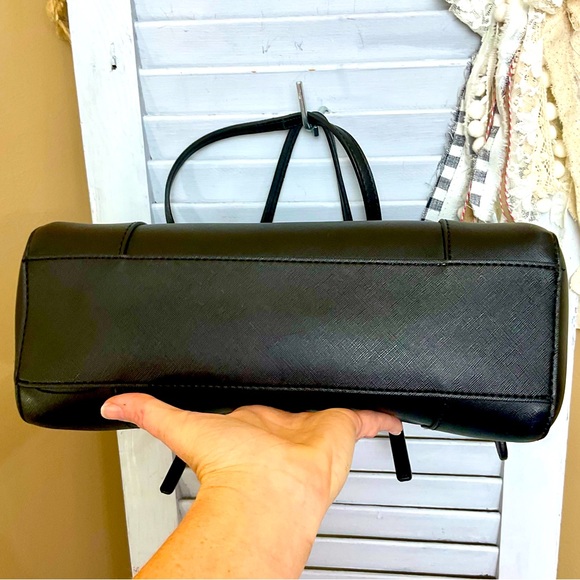 GUESS Huntley Black Cali Satchel - Picture 15 of 15